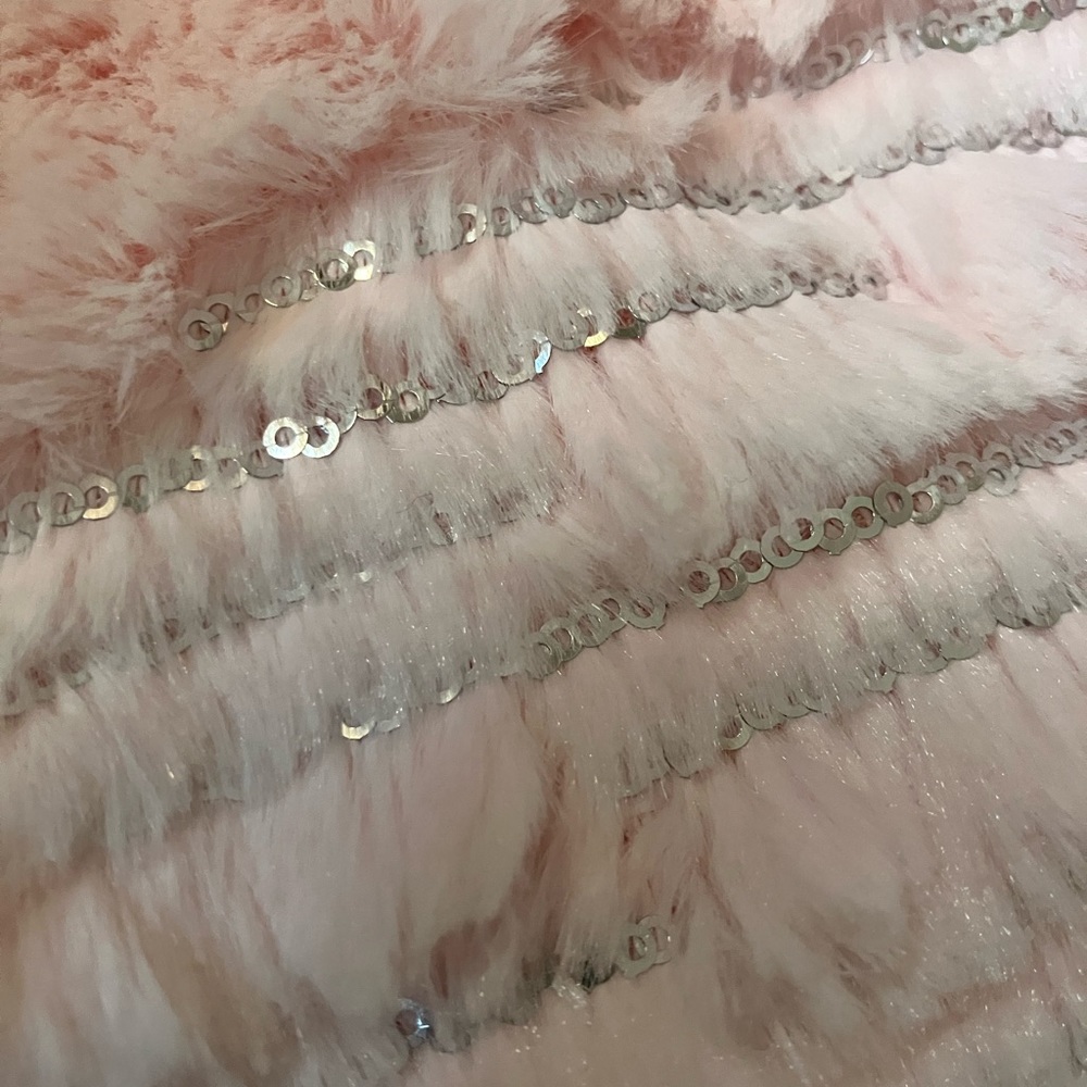 American Widgeon Girls Faux Fur Coat - Picture 3 of 6